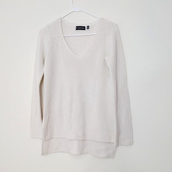 525 America V-Neck Shaker Sweater in Ivory - Picture 1 of 5